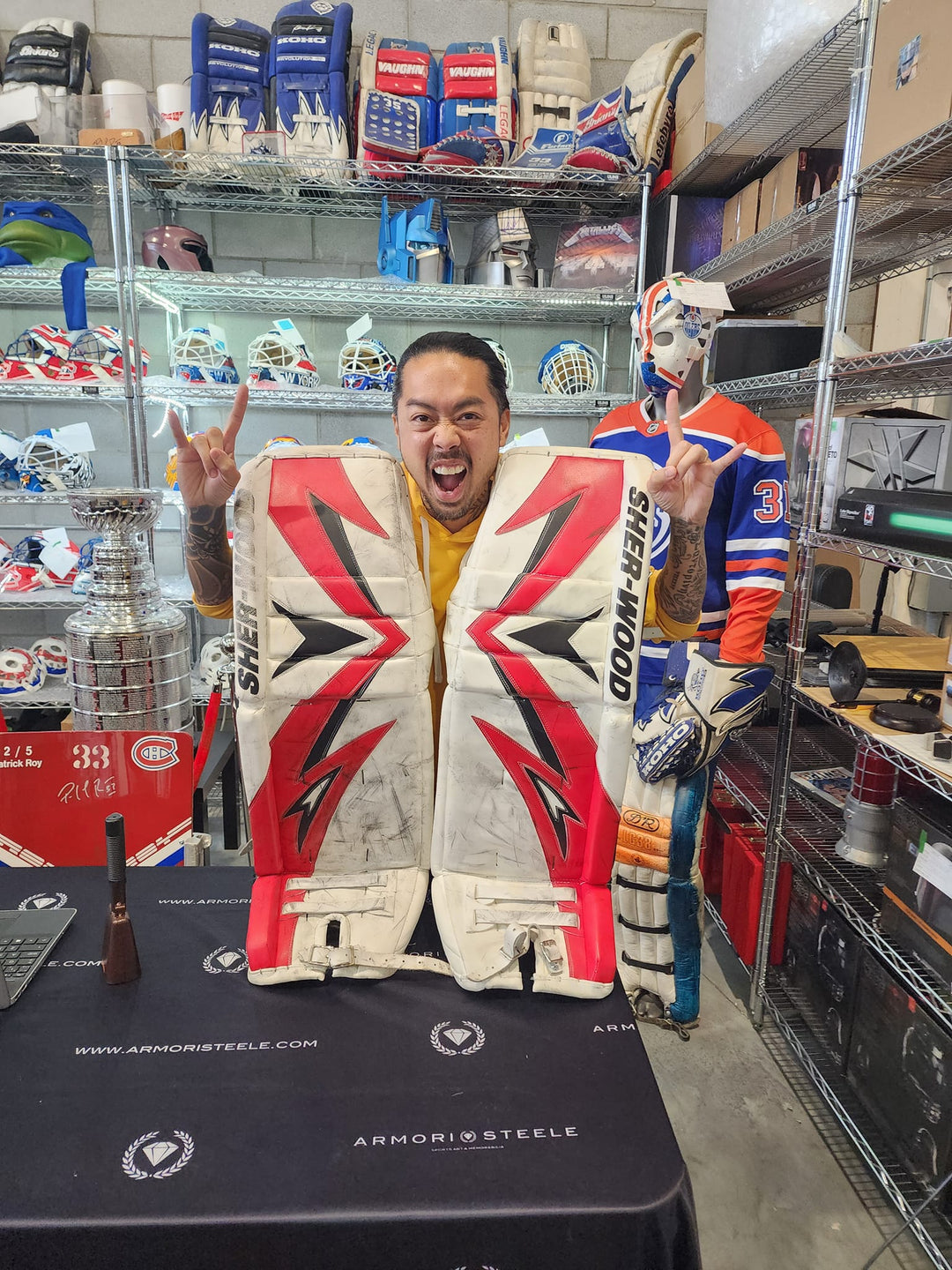 BREAKING: MARTIN BRODEUR Goalie Pads 2010 OLYMPICS GOLD MEDAL Photomatched