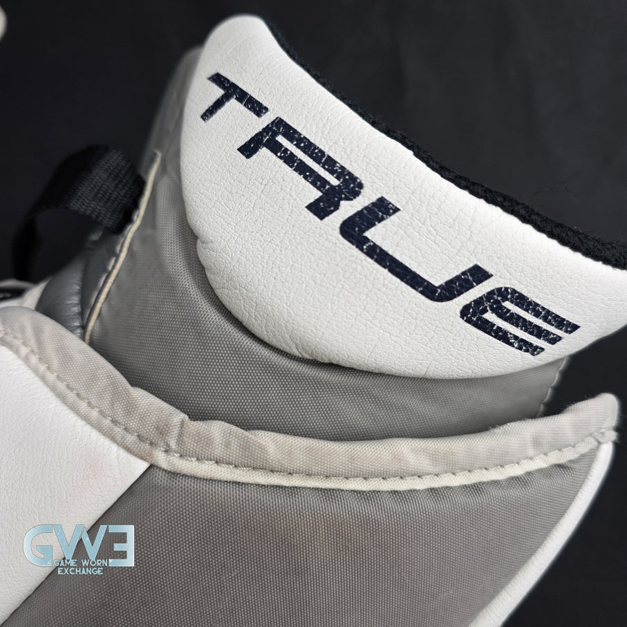 Connor Hellebuyck Game Used Goalie Pads 2022 Winnipeg Jets True Lefevre L20.2 Full Set Pro AS-02980