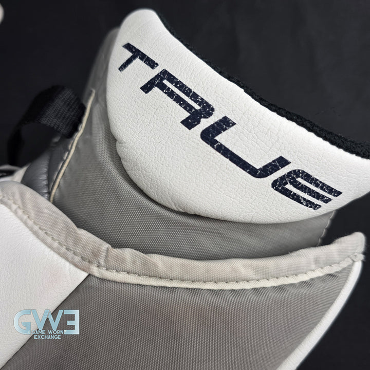 Connor Hellebuyck Game Used Goalie Pads 2022 Winnipeg Jets True Lefevre L20.2 Full Set Pro AS-02980
