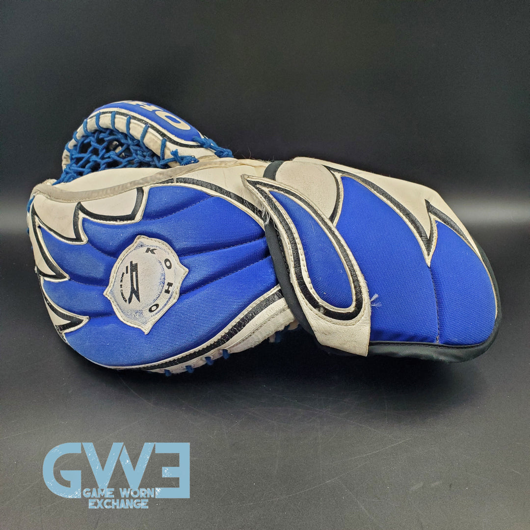 Felix Potvin Signed Game Worn  Gloves 1995-1996 Toronto Maple Leafs AS-03074 - SOLD