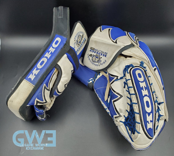Felix Potvin Signed Game Worn  Gloves 1995-1996 Toronto Maple Leafs AS-03074 - SOLD
