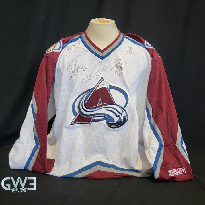 Patrick Roy 2001-2002 Colorado Avalanche Team-Signed Jersey CCM XL Autographed by Roy, Sakic, Forsberg, Blake, Hejduk AS-03522