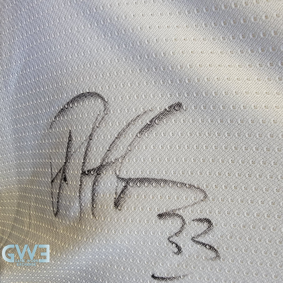 Patrick Roy 2001-2002 Colorado Avalanche Team-Signed Jersey CCM XL Autographed by Roy, Sakic, Forsberg, Blake, Hejduk AS-03522