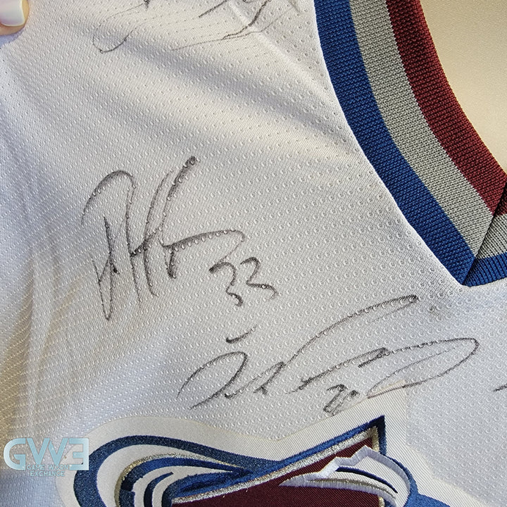 Patrick Roy 2001-2002 Colorado Avalanche Team-Signed Jersey CCM XL Autographed by Roy, Sakic, Forsberg, Blake, Hejduk AS-03522