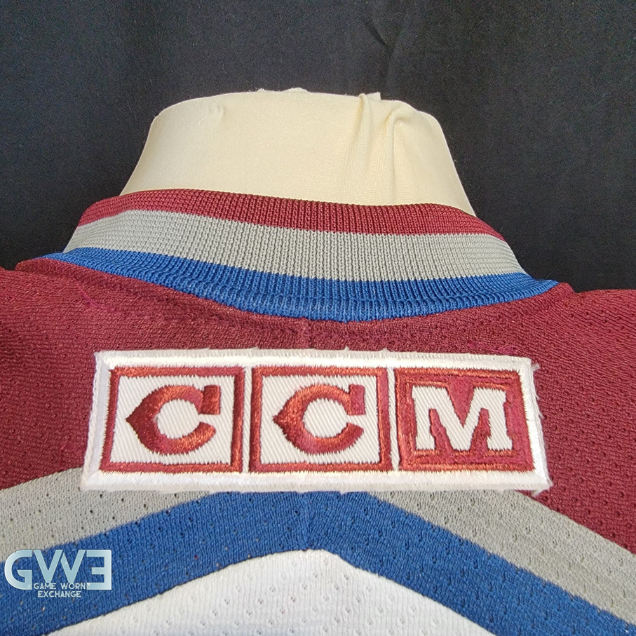 Patrick Roy 2001-2002 Colorado Avalanche Team-Signed Jersey CCM XL Autographed by Roy, Sakic, Forsberg, Blake, Hejduk AS-03522